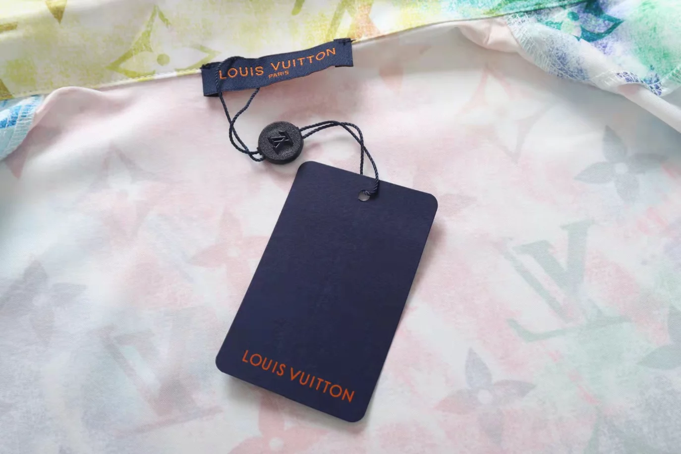 LV Short-Sleeved Shirt – LVS017 DailyWear 9199