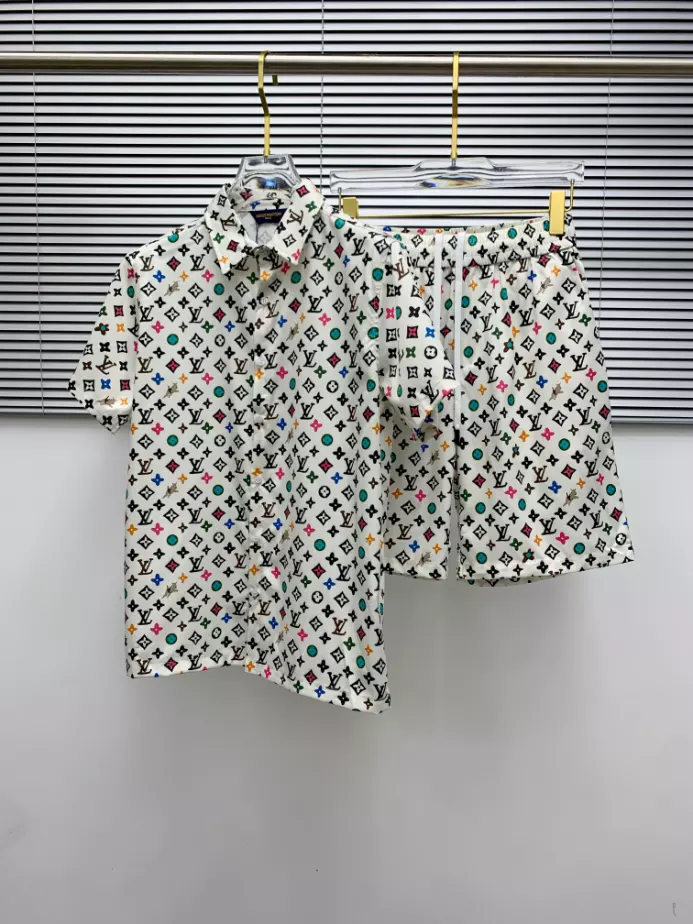 LV Short-Sleeved Shirt – LVS032 GoodFit 5522
