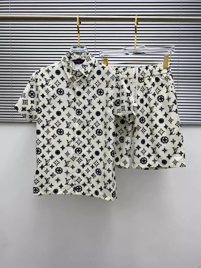 LV Short-Sleeved Shirt – LVS035 EasyMatch 9549