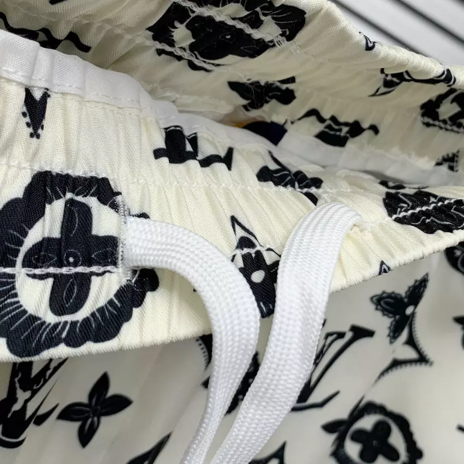 LV Swim Shorts – SW246 DailyWear 6869