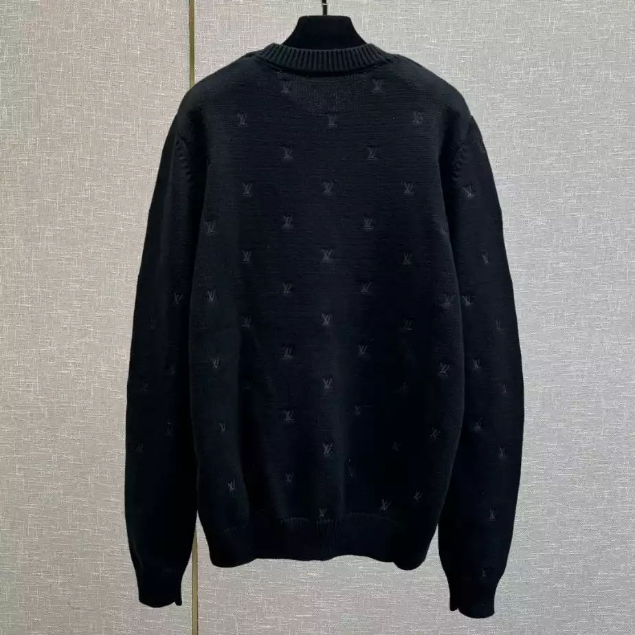 Louis Vuitton Embroidered Signature Merino Crewneck – SLV030 TopPick 5079