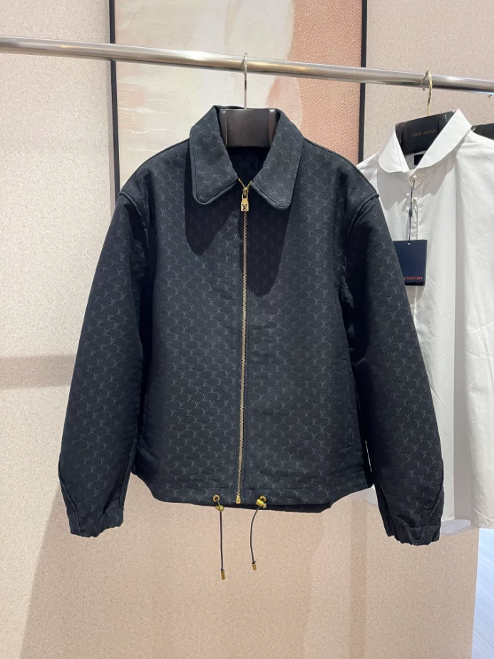Louis Vuitton Jacket – LC006 EasyMatch 9188