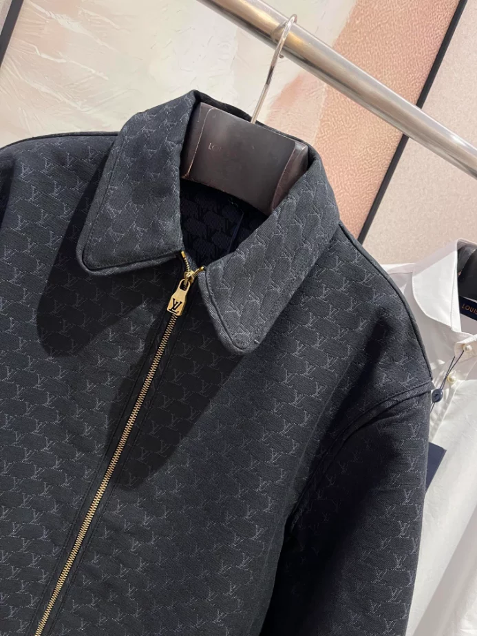 Louis Vuitton Jacket – LC006 EasyMatch 9188