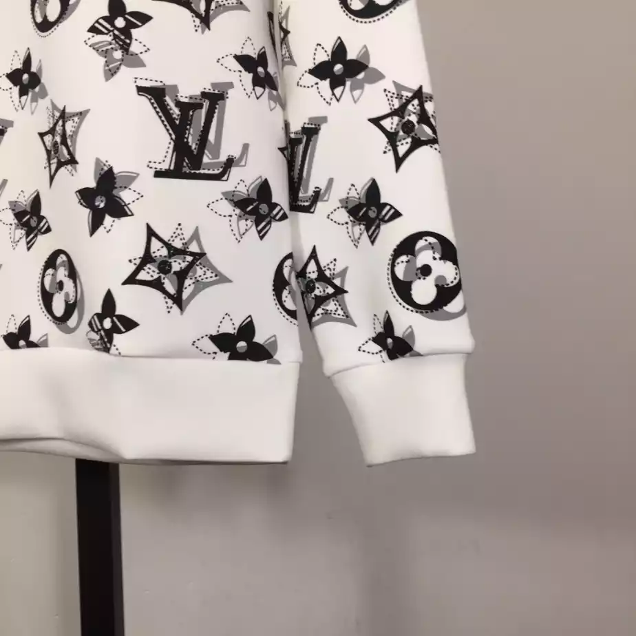 Louis Vuitton Sweater – SLV068 DailyWear 6511