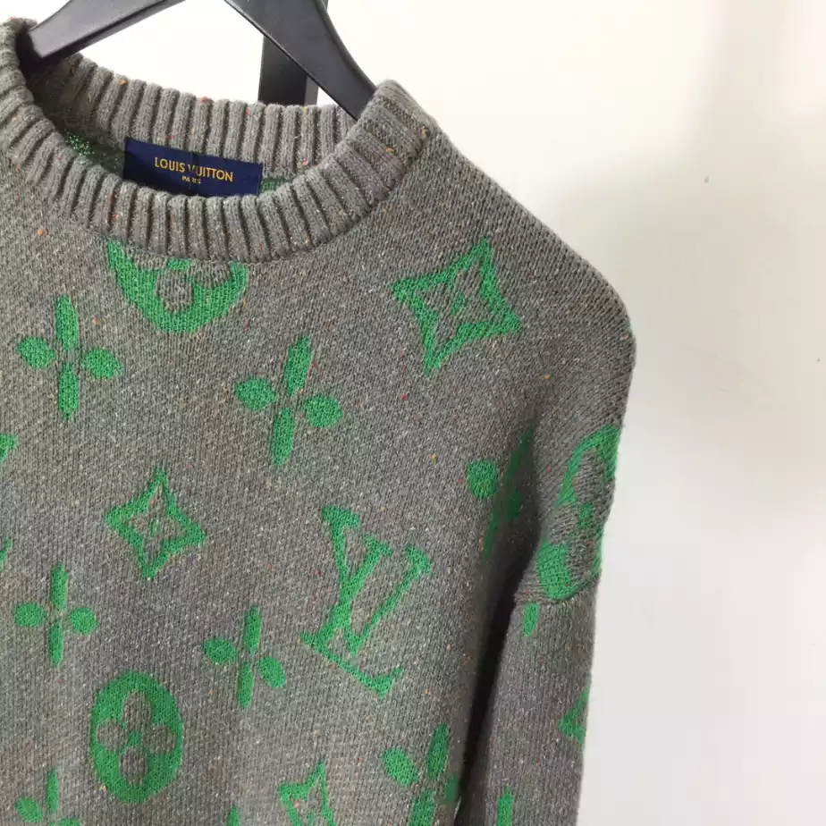 Louis Vuitton Sweater – SLV070 EasyMatch 1691