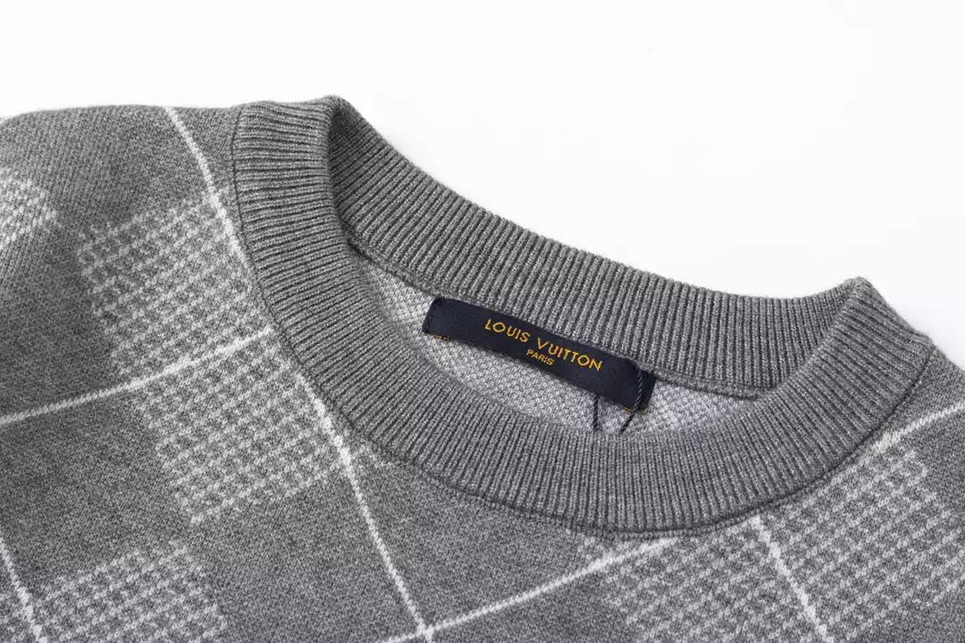 Louis Vuitton Sweater – SLV076 SmartChoice 7621