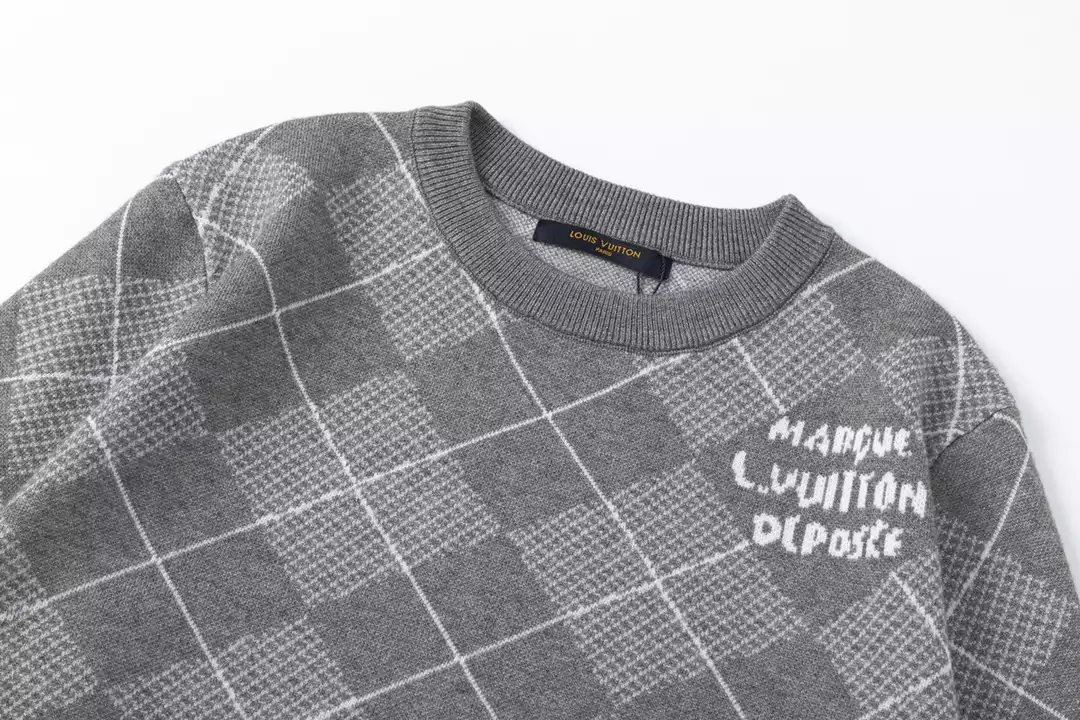 Louis Vuitton Sweater – SLV076 SmartChoice 7621