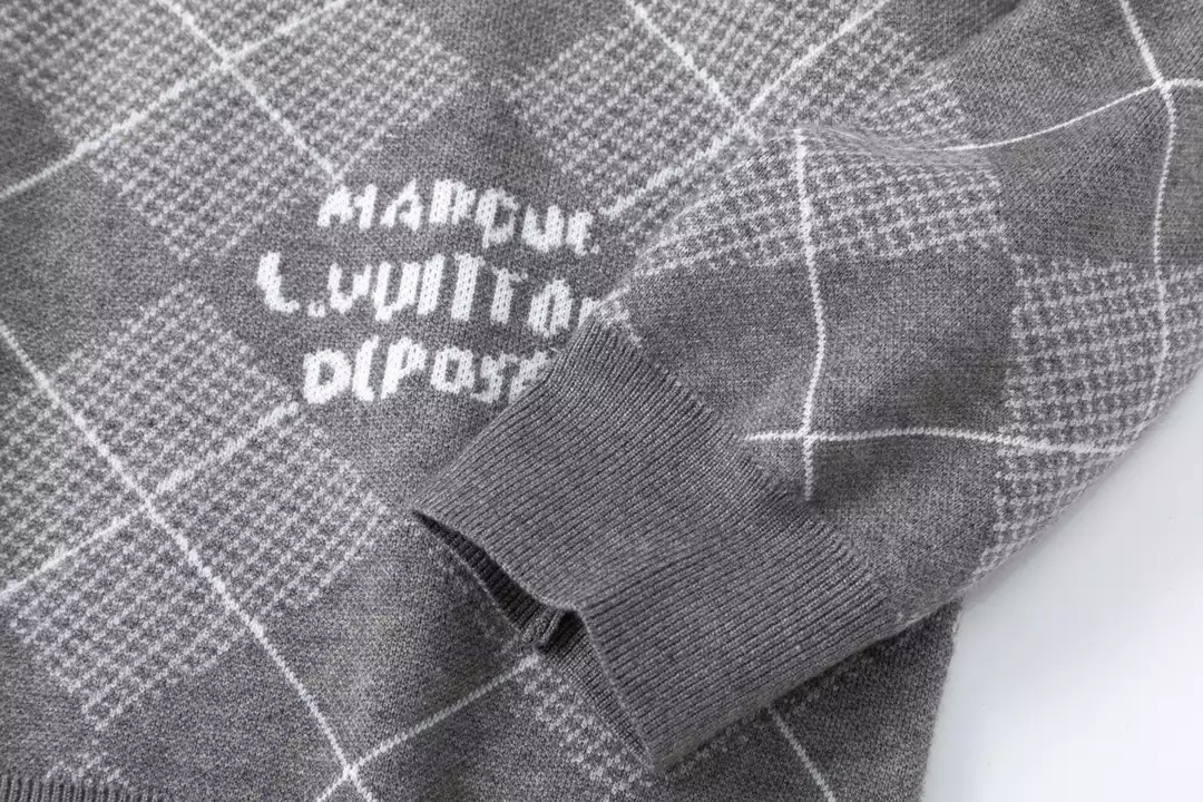 Louis Vuitton Sweater – SLV076 SmartChoice 7621