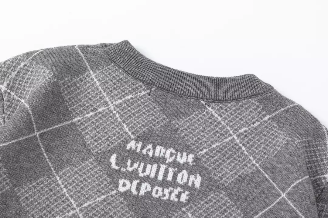 Louis Vuitton Sweater – SLV076 SmartChoice 7621