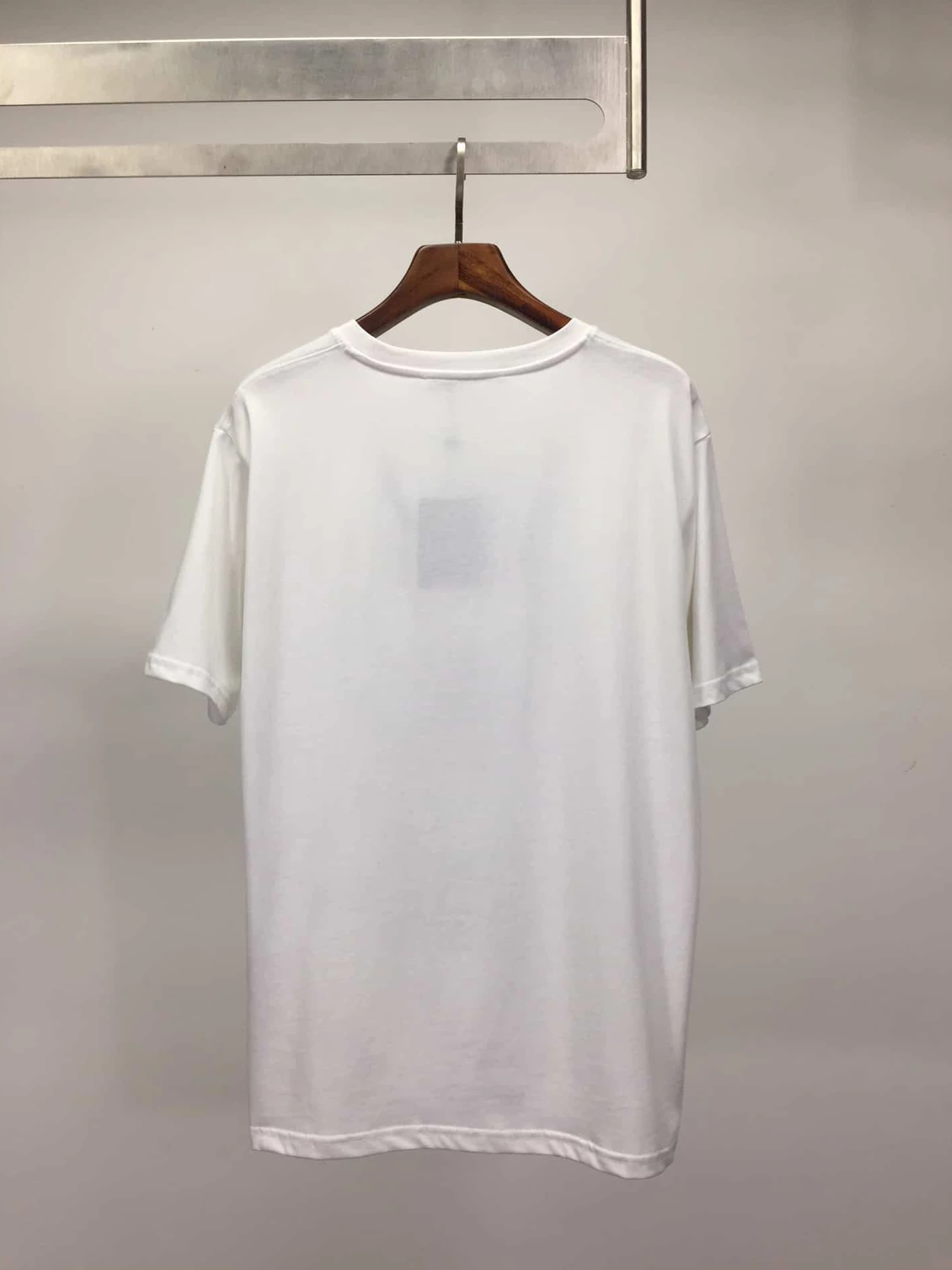 Louis Vuitton T-shirt – LSVT0105 EasyMatch 7124