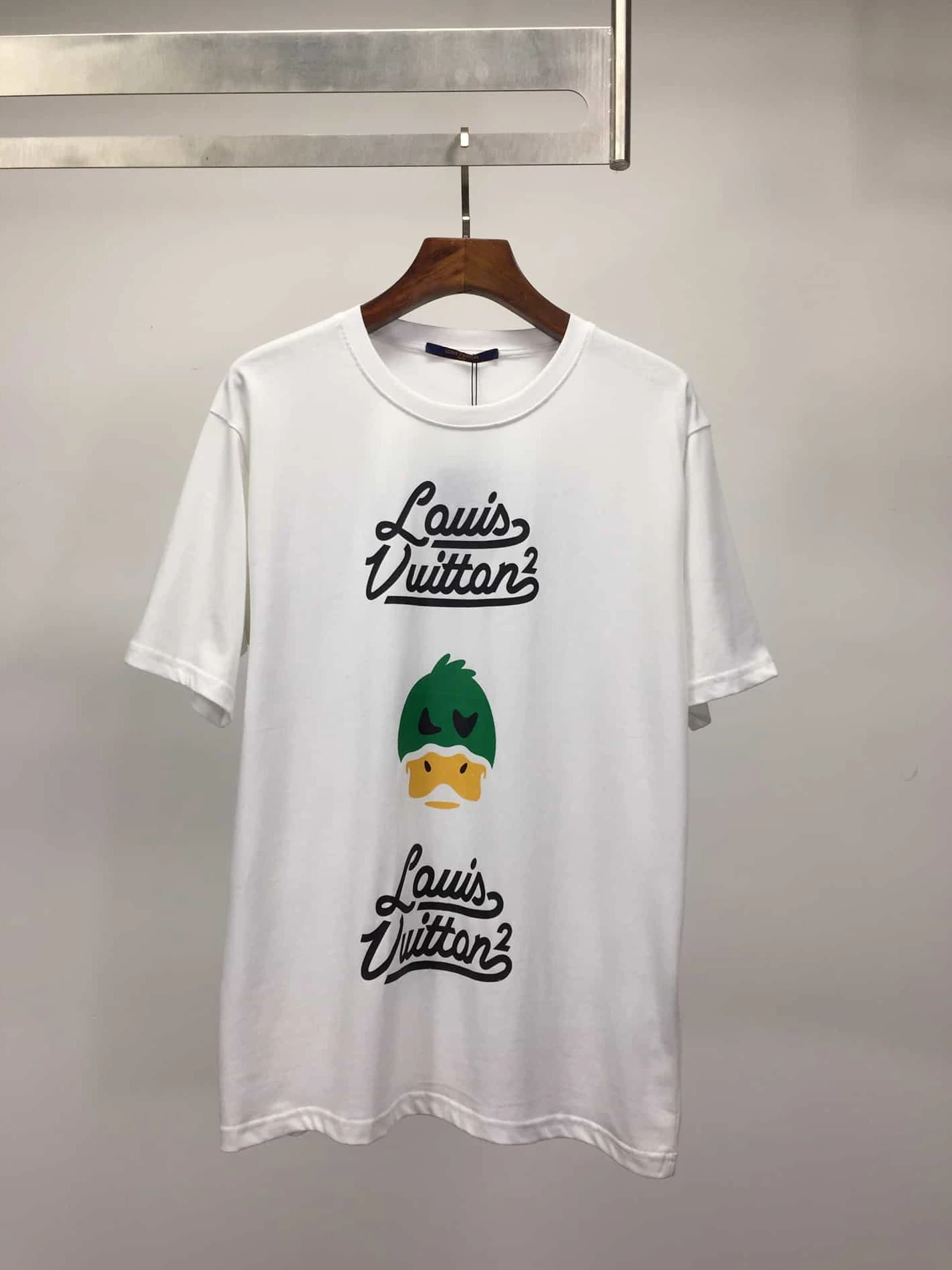 Louis Vuitton T-shirt – LSVT0105 EasyMatch 7124