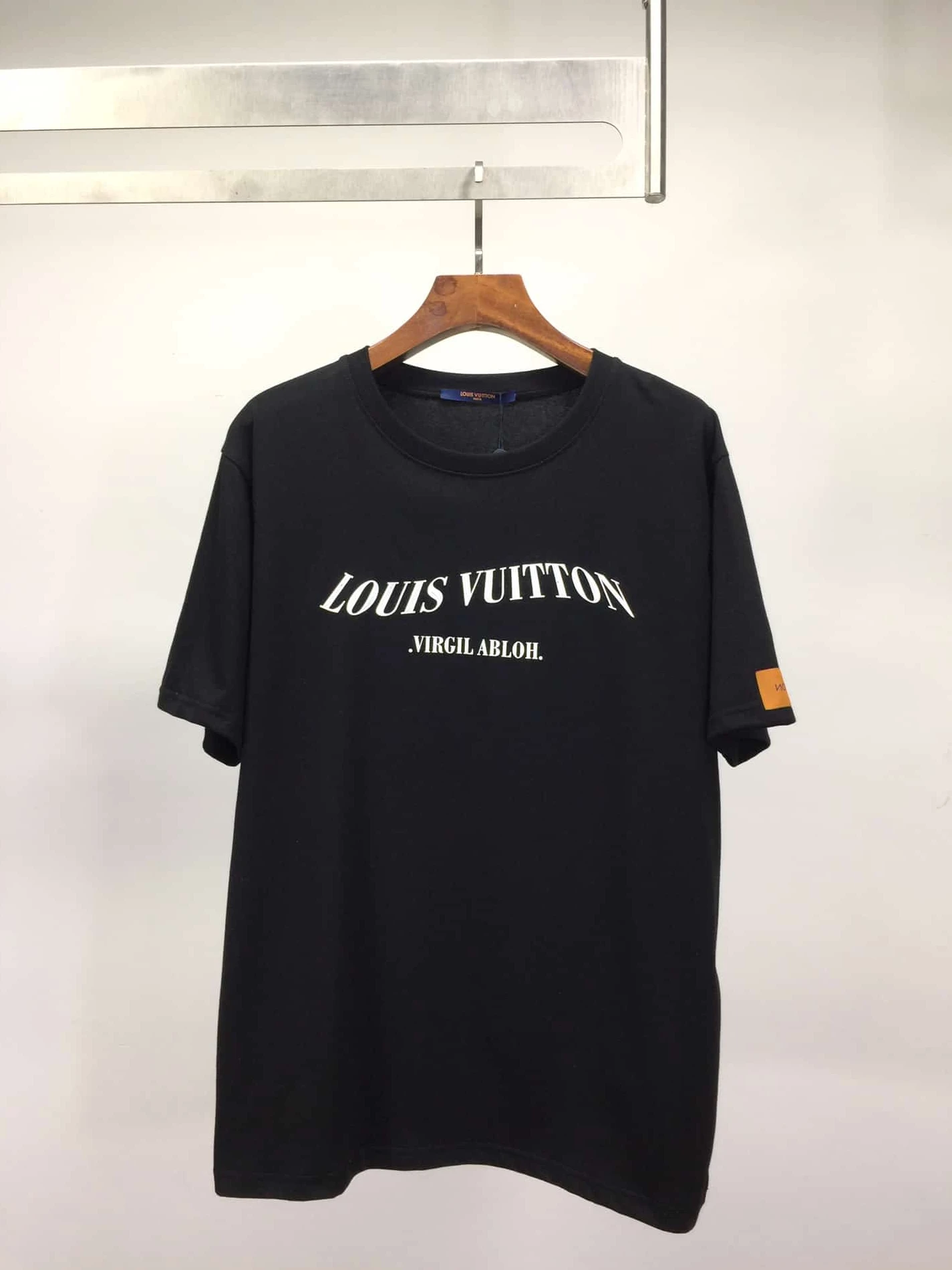 Louis Vuitton T-shirt – LSVT0108 ModernLook 2751