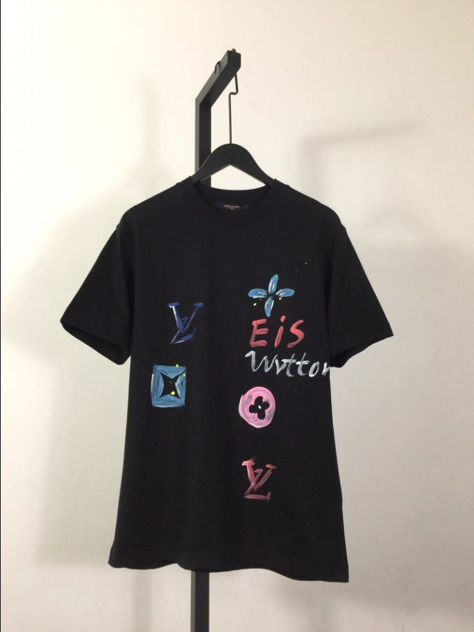 Louis Vuitton T-shirt – LSVT0223 HighQuality 451
