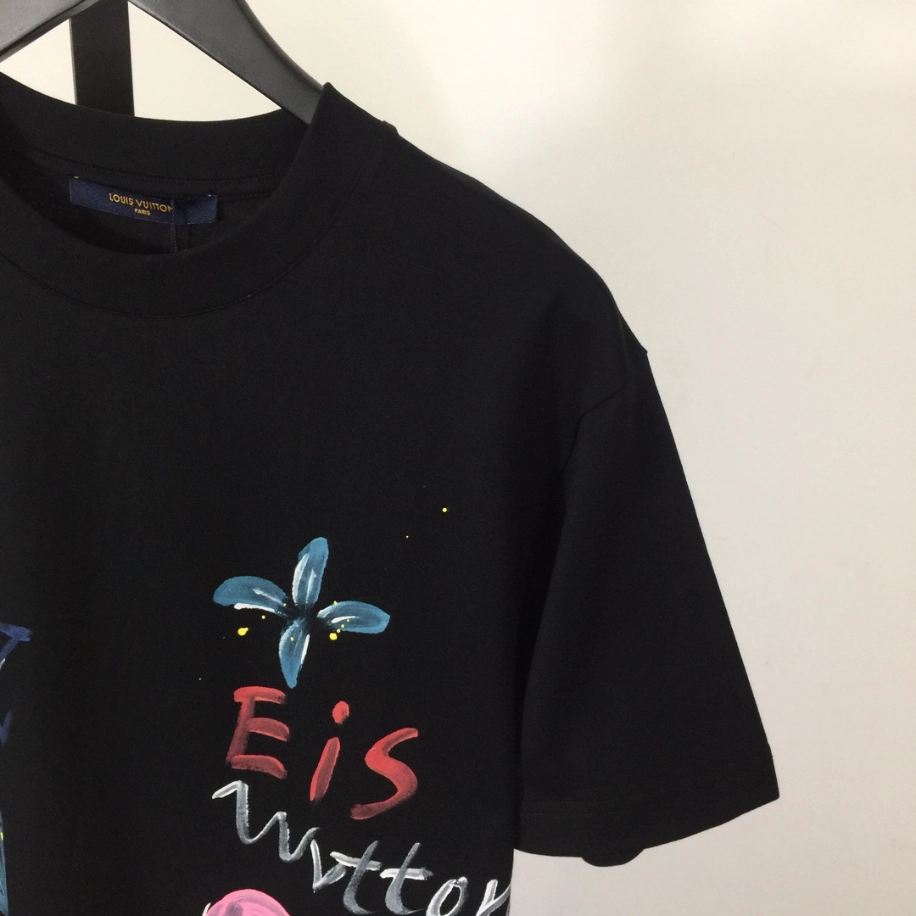 Louis Vuitton T-shirt – LSVT0223 HighQuality 451