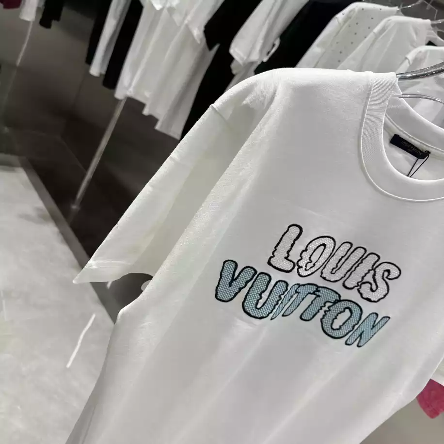 Louis Vuitton T-shirt – LSVT0230 DailyWear 1348