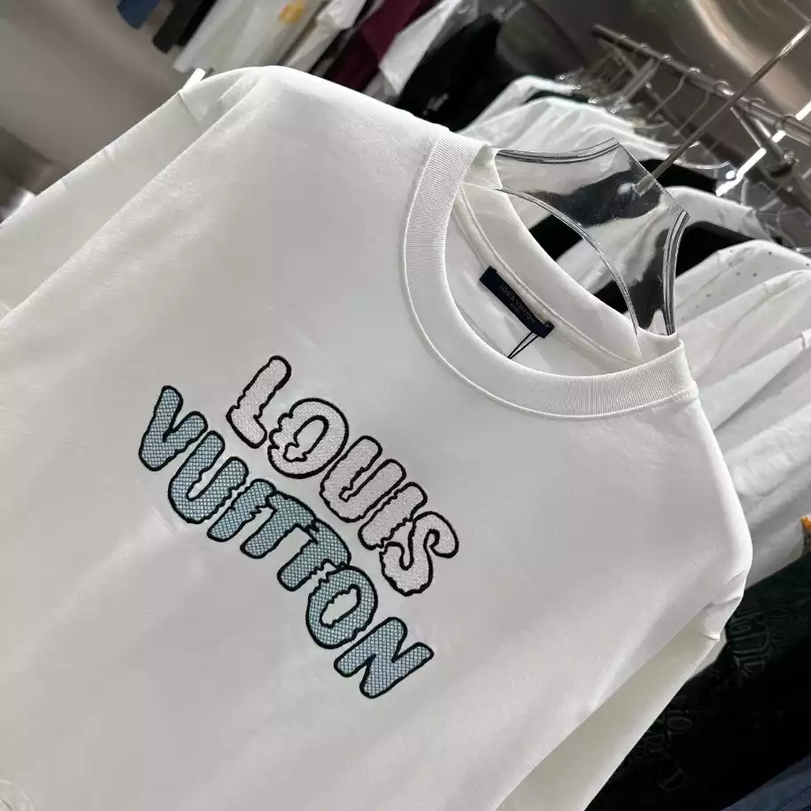Louis Vuitton T-shirt – LSVT0230 DailyWear 1348
