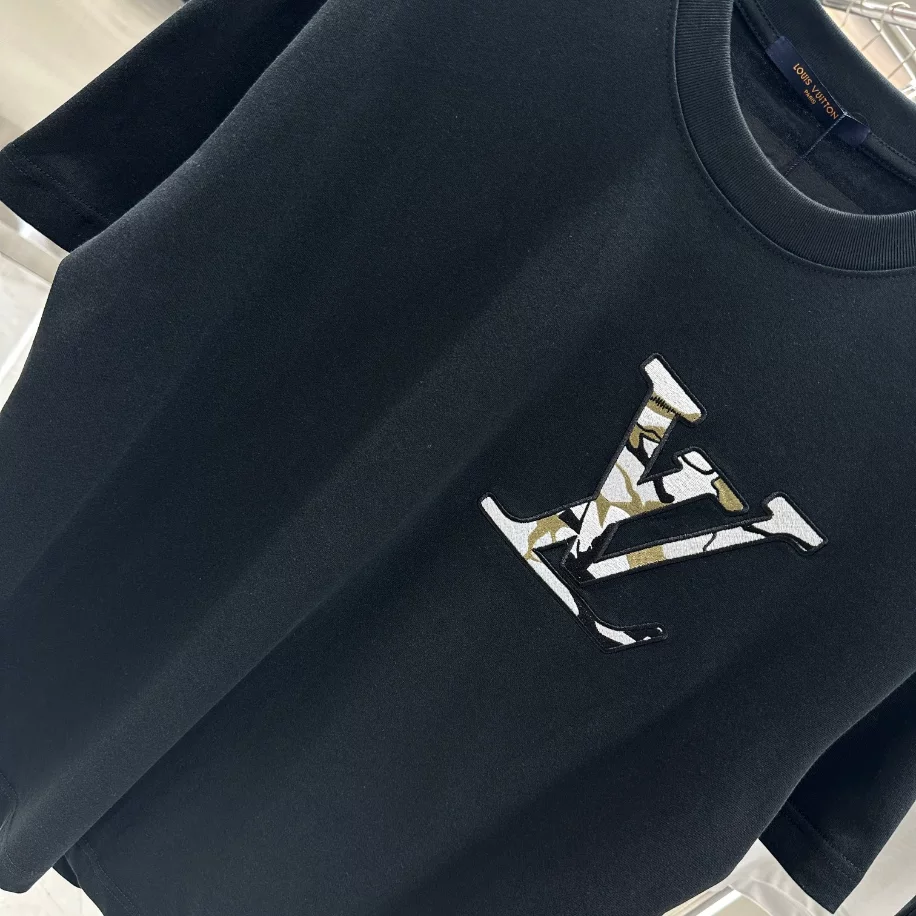 Louis Vuitton T-shirt – LSVT0241 Trendy 5160