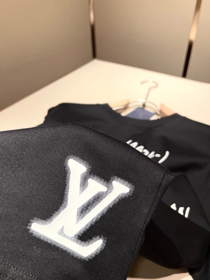 Louis Vuitton T-shirt – LSVT0266 WellDesigned 4605