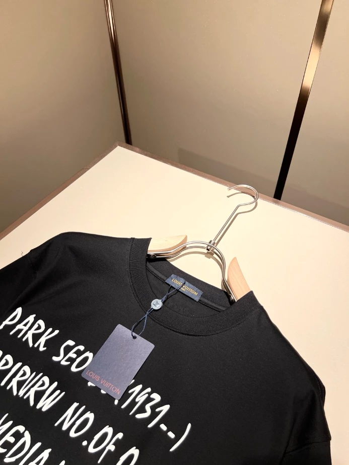 Louis Vuitton T-shirt – LSVT0266 WellDesigned 4605