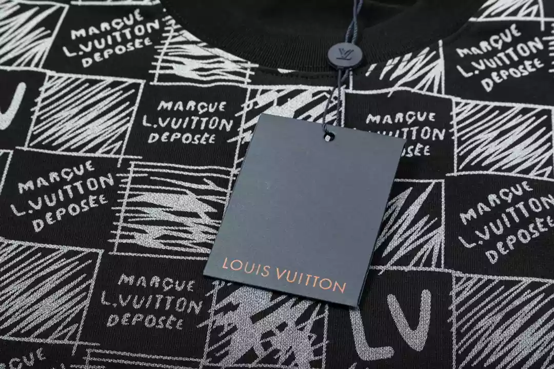Louis Vuitton T-shirt – LSVT0267 DailyWear 4309