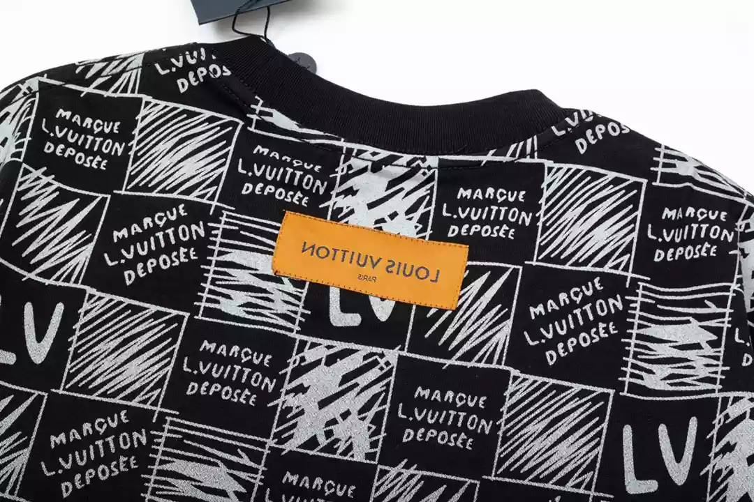 Louis Vuitton T-shirt – LSVT0267 DailyWear 4309