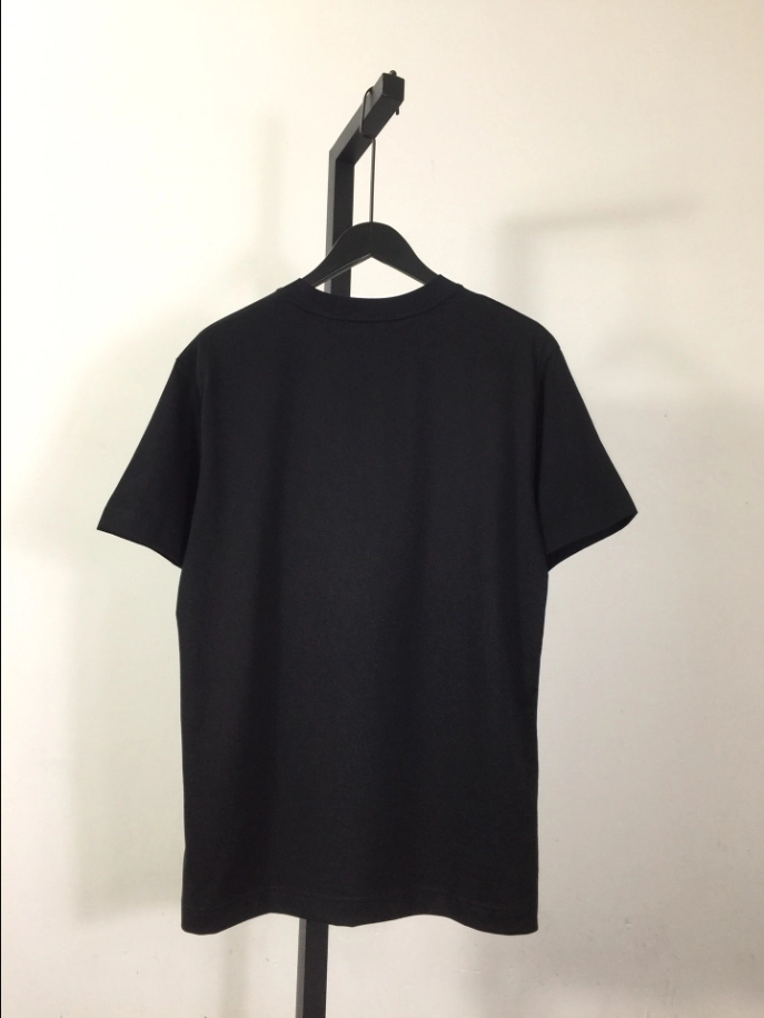 ModernLook 5811 Prada T-shirt – PRT007