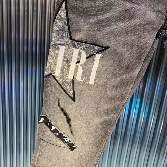 ModernLook 5833 AMIRI JEANS – AJ120