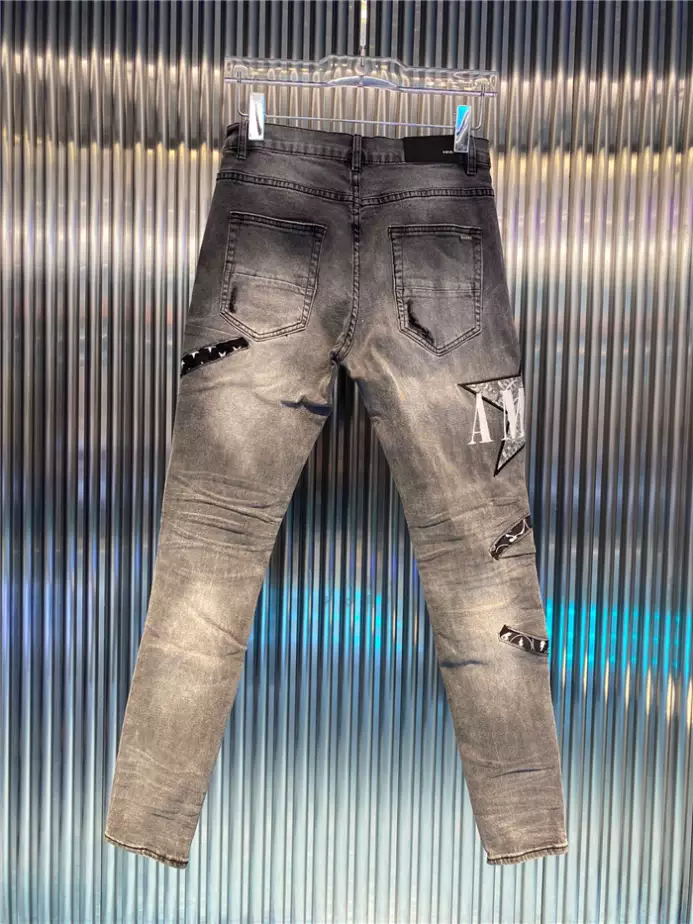 ModernLook 5833 AMIRI JEANS – AJ120