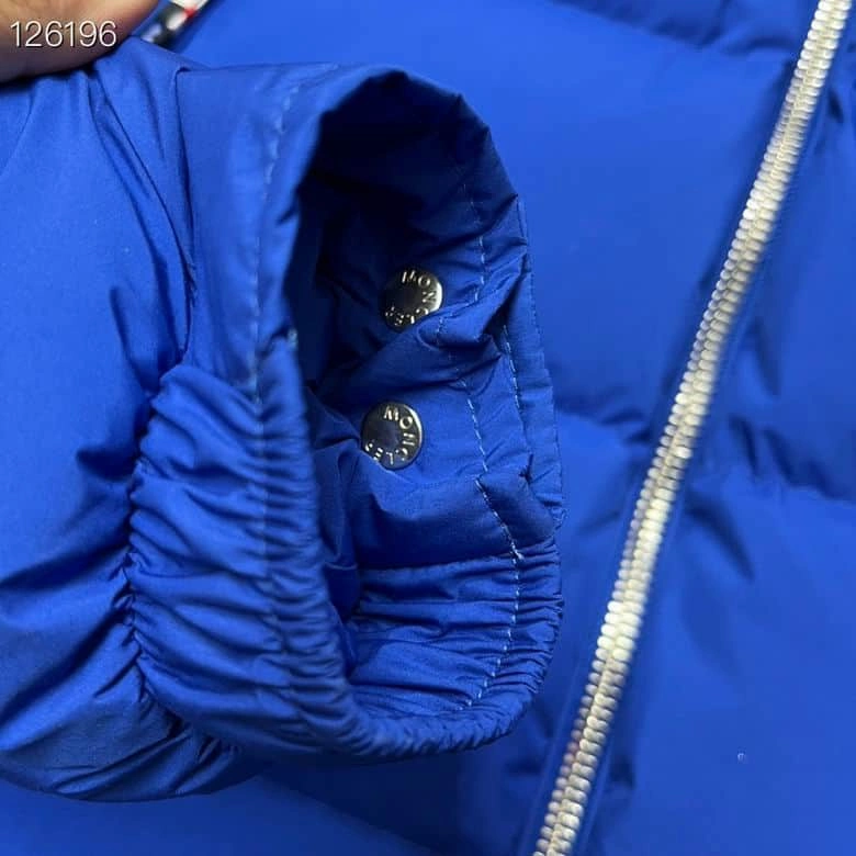 Moncler Coat – MC009 ModernLook 8100