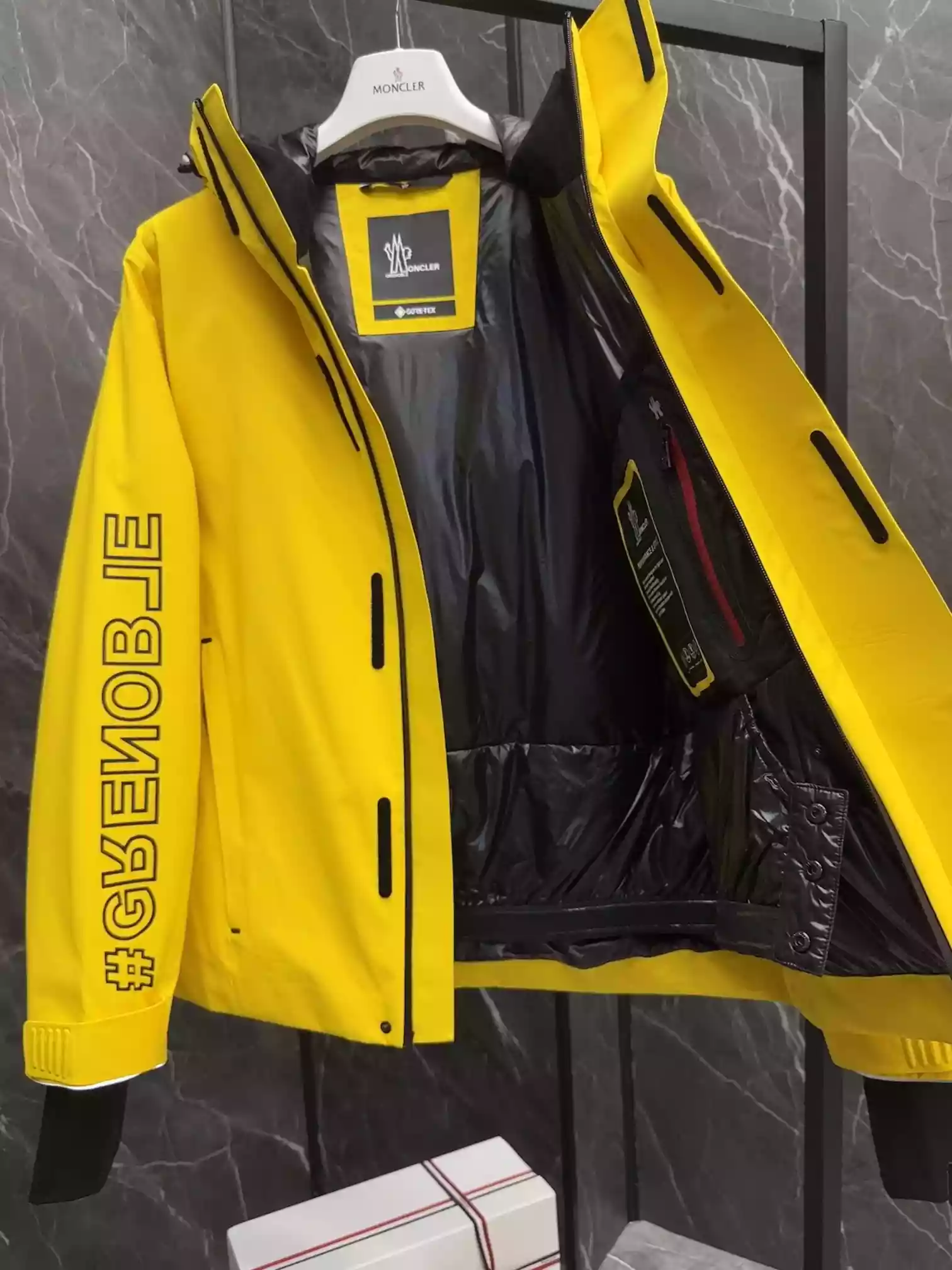 Moncler Grenoble Moriond Jacket – MC101 UrbanStyle 4896