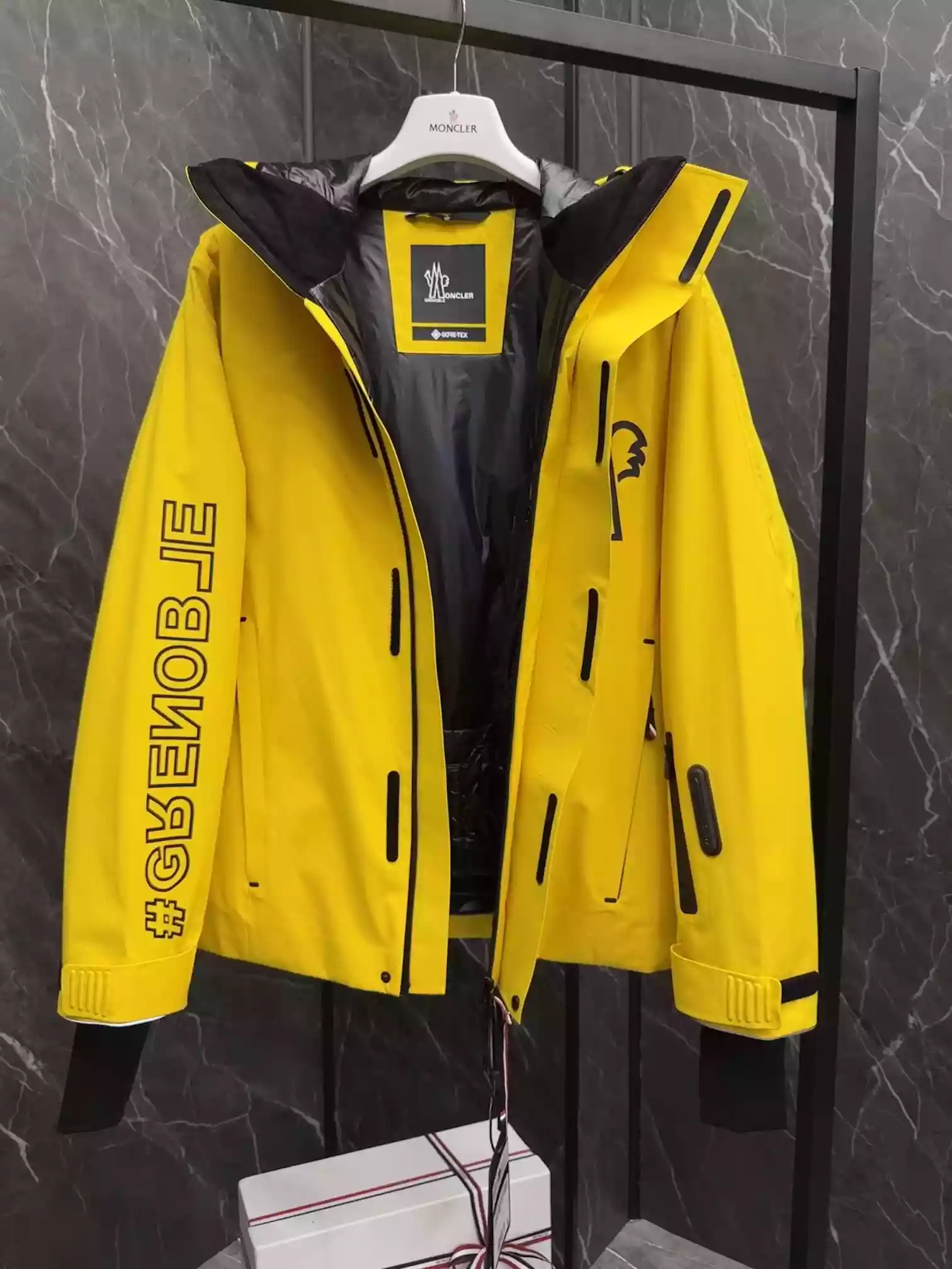 Moncler Grenoble Moriond Jacket – MC101 UrbanStyle 4896