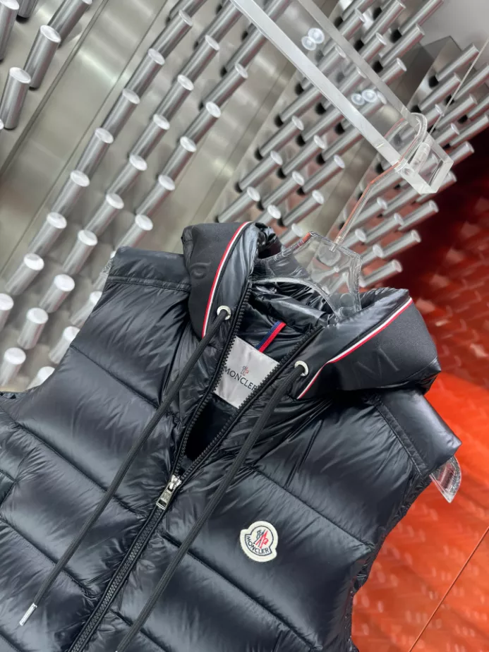 Moncler Luiro Down Vest – MC135 WellDesigned 4059