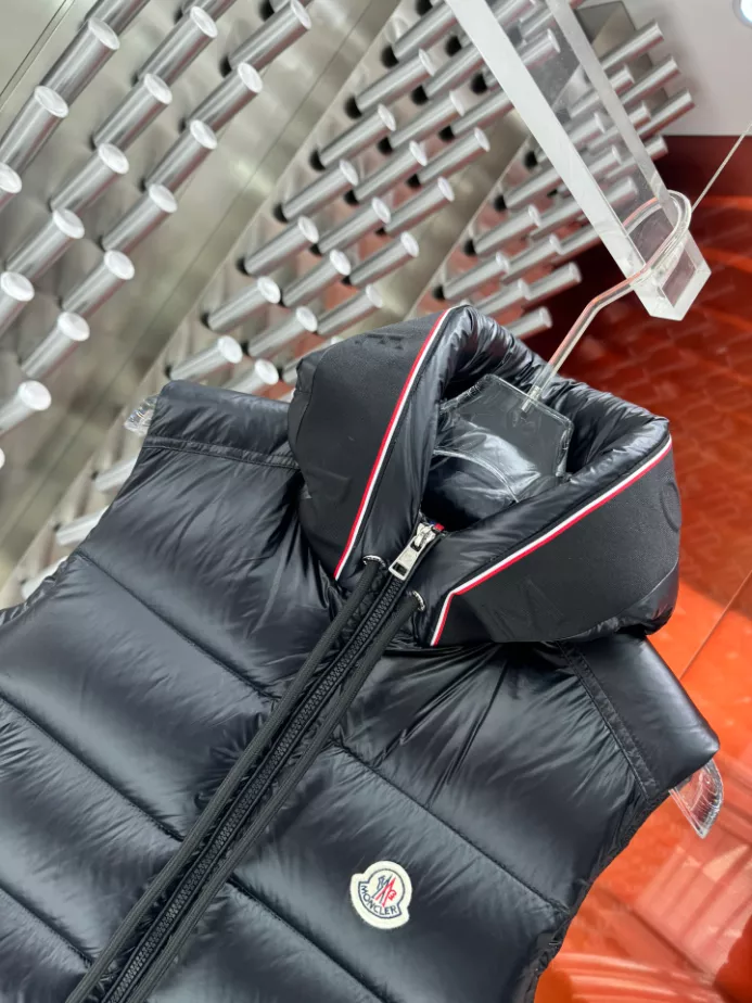 Moncler Luiro Down Vest – MC135 WellDesigned 4059