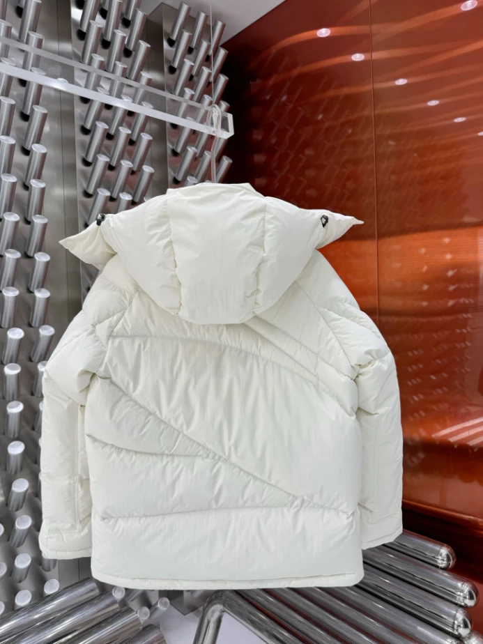 NewStyle 2209 Moncler X Pharrell Williams Jacket – MC074