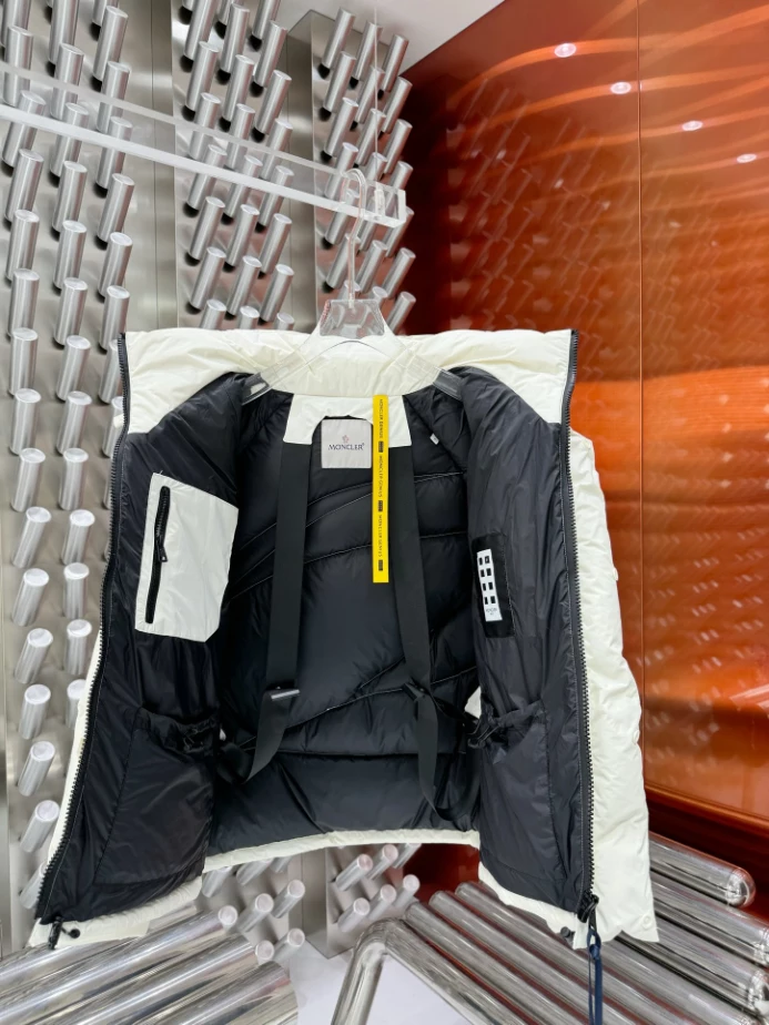 NewStyle 2209 Moncler X Pharrell Williams Jacket – MC074