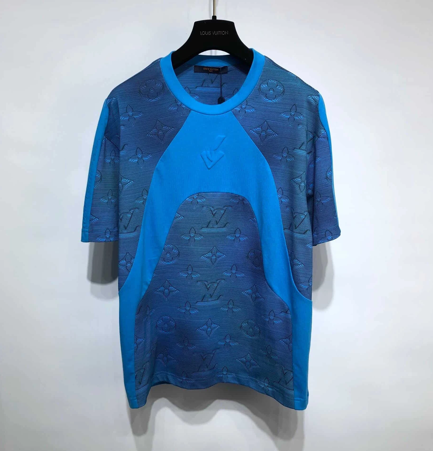 SmartChoice 3944 LOUIS VUITTON T-SHIRT – 220422