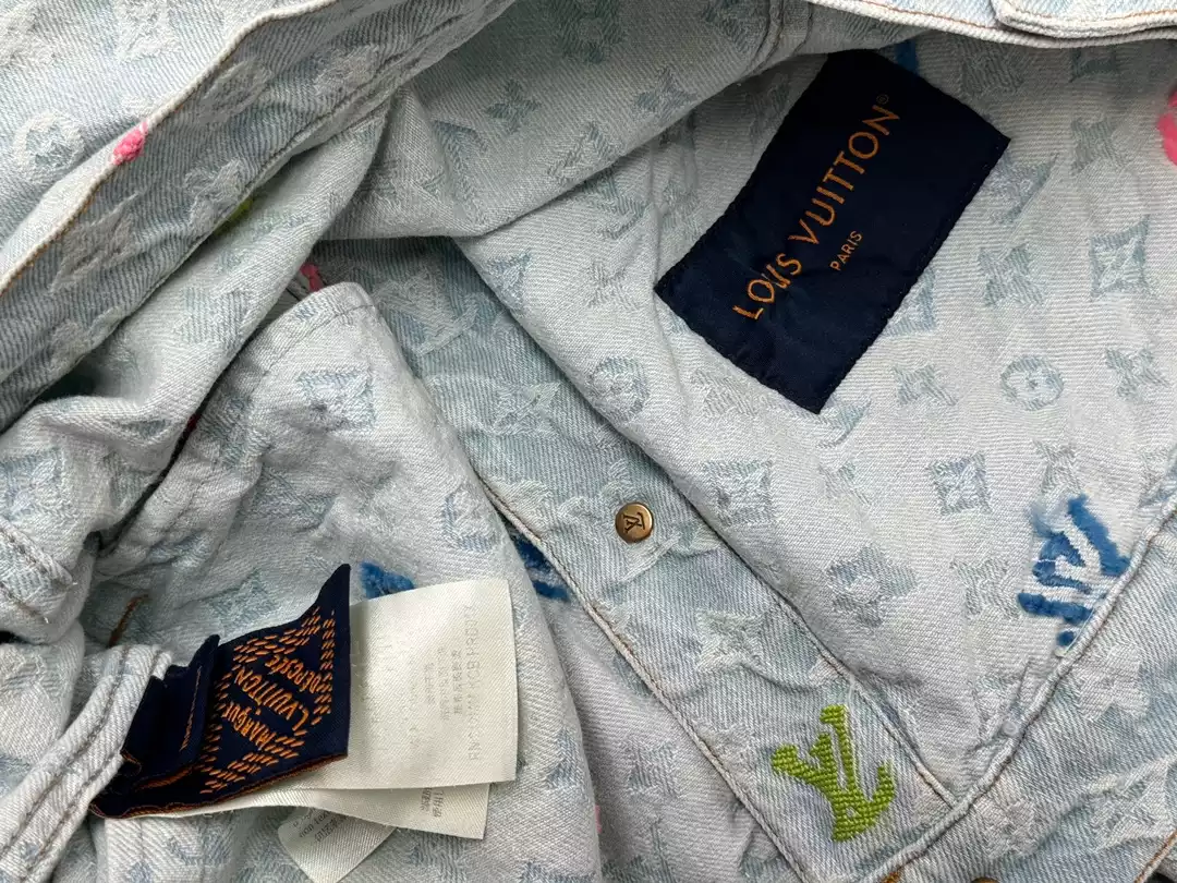 SmartChoice 932 Louis Vuitton Denim Jacket – LC025