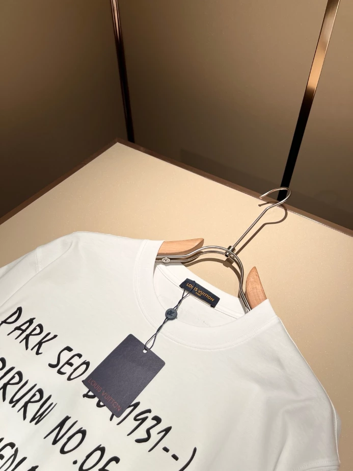SmartChoice 9457 Louis Vuitton T-shirt – LSVT0265