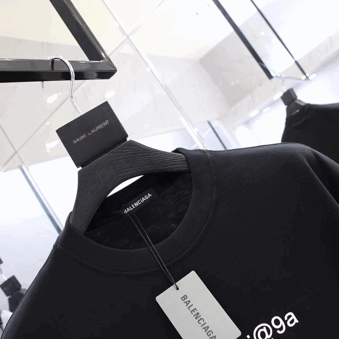 StreetReady 2713 BALENCIAGA SYMBOLIC T-SHIRT – BB41 StreetReady 2713 BALENCIAGA SYMBOLIC T-SHIRT – BB41