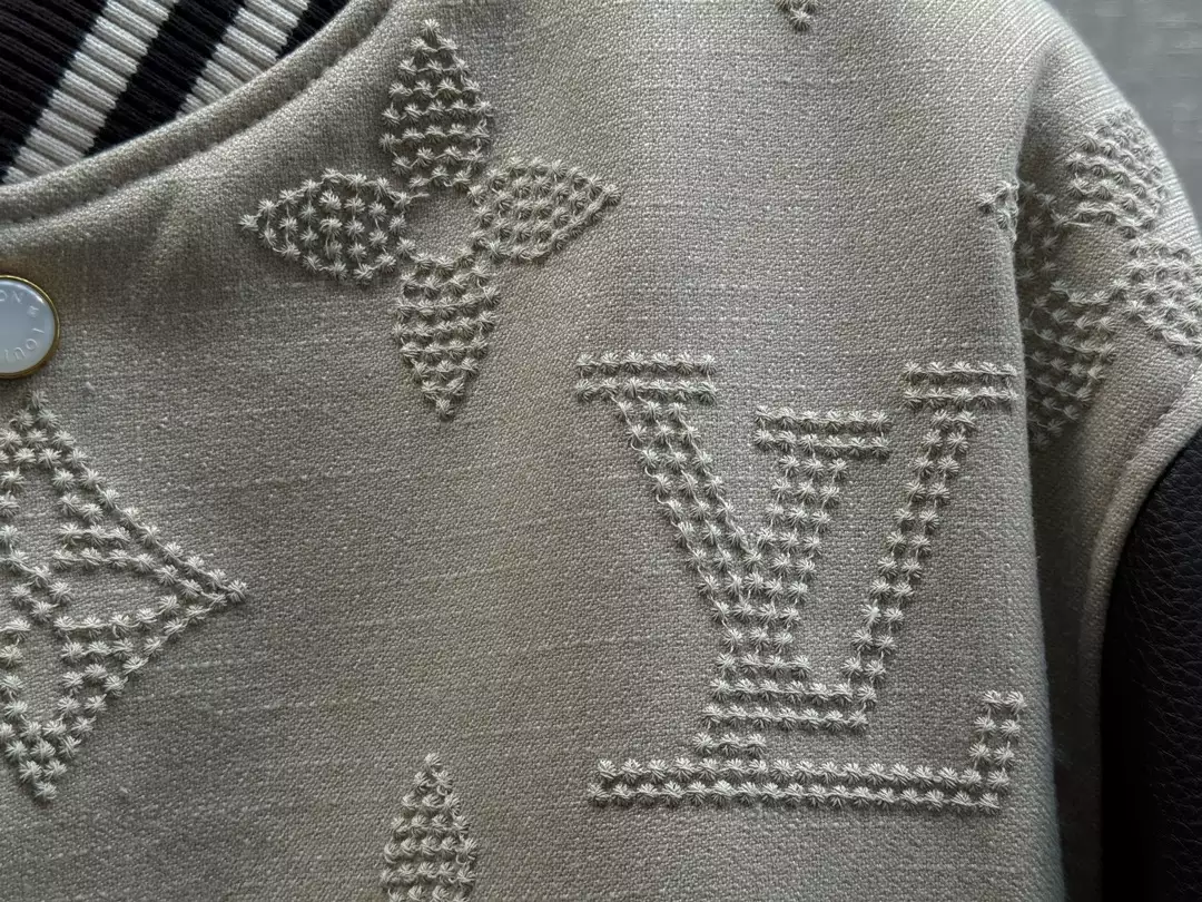 StreetReady 7092 Louis Vuitton Jacket – LC020