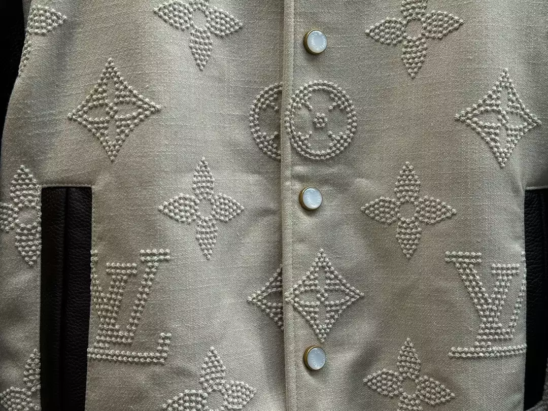StreetReady 7092 Louis Vuitton Jacket – LC020