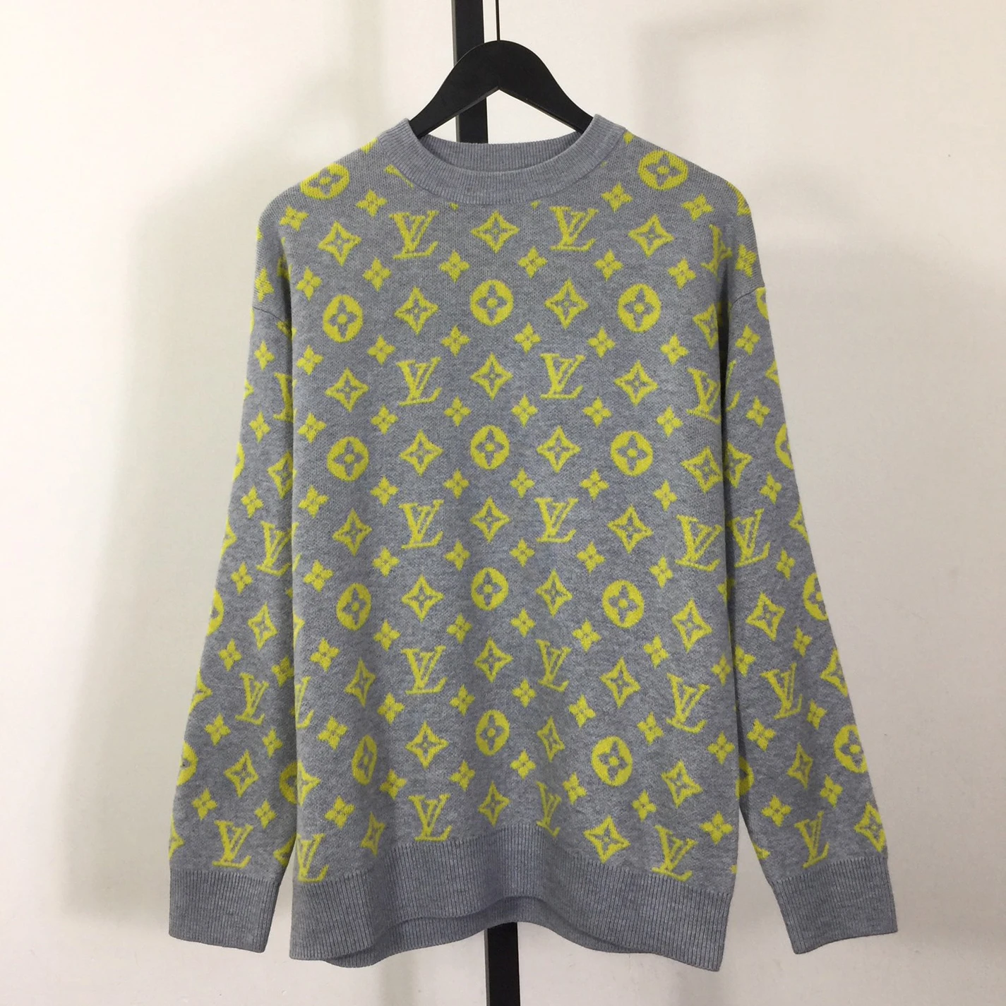 StreetReady 9496 Louis Vuitton Sweater – SLV063