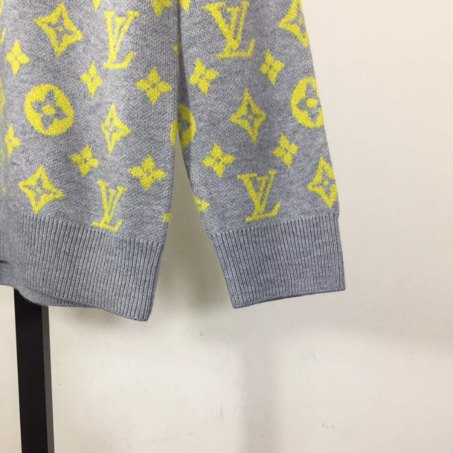 StreetReady 9496 Louis Vuitton Sweater – SLV063