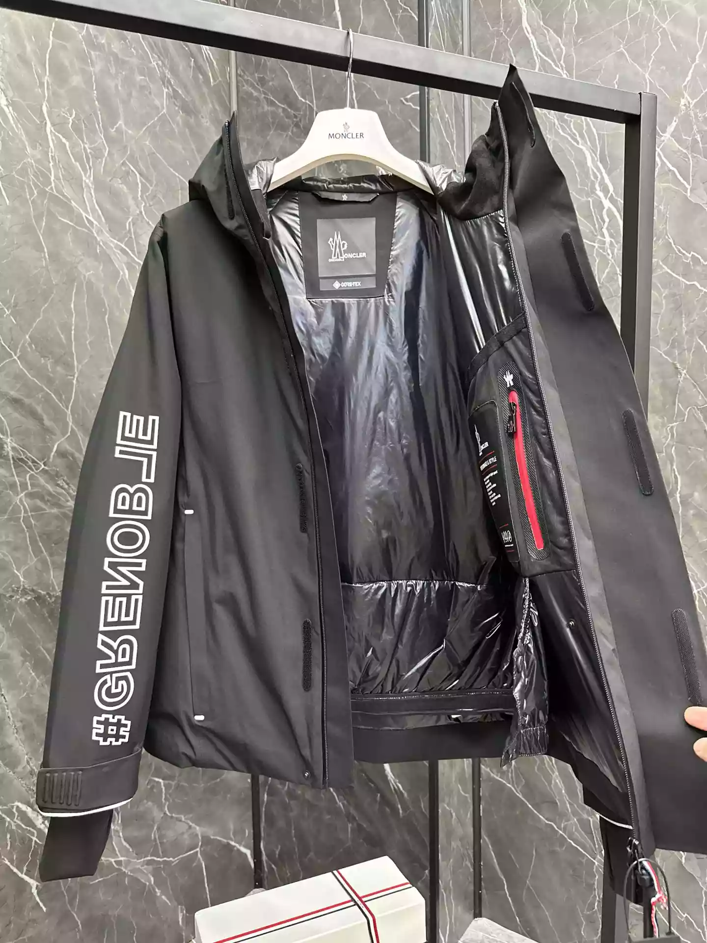 Trendy 6405 Moncler Grenoble Moriond Jacket – MC100