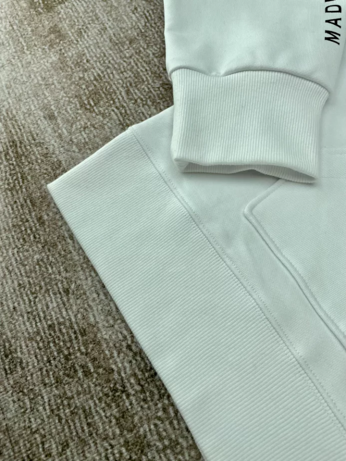 Trendy 6546 Amiri Hoodie – SAV021