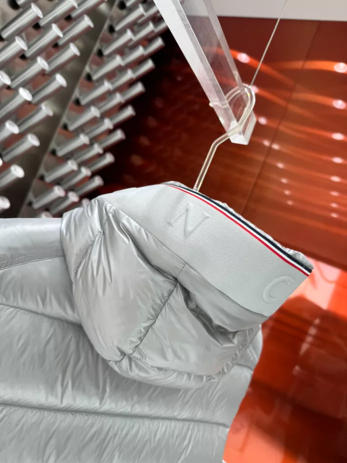 Trendy 7686 Moncler Luiro Down Vest – MC132