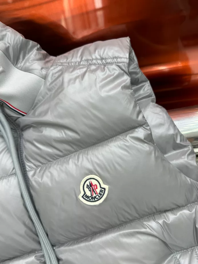 Trendy 7686 Moncler Luiro Down Vest – MC132