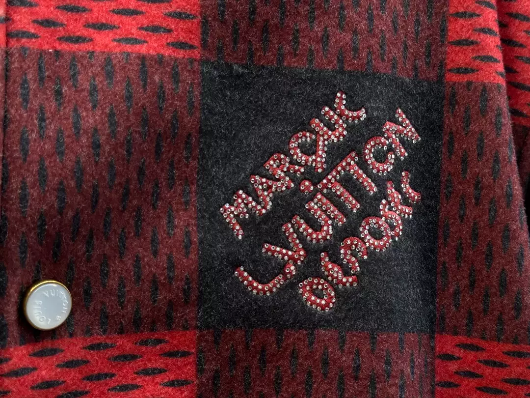 Trendy 8446 Louis Vuitton Jacket – LC019