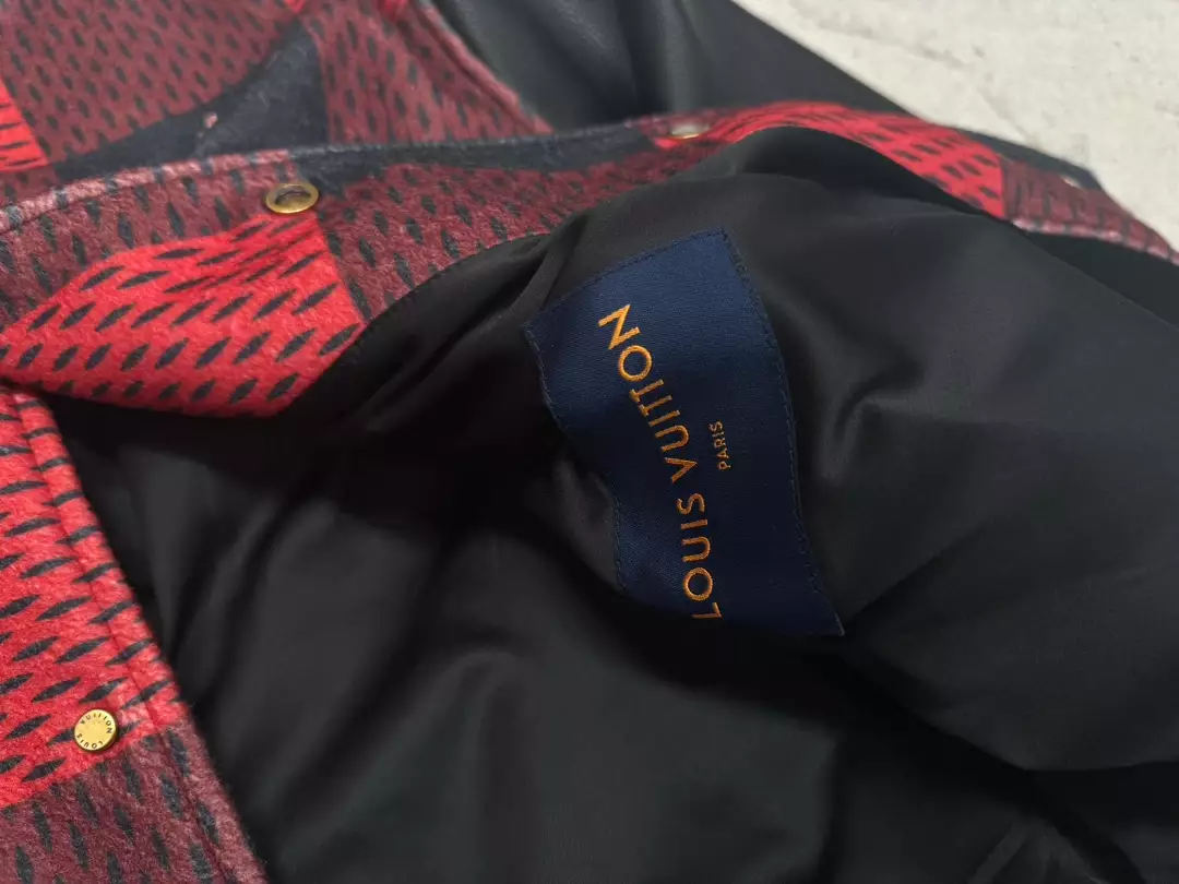 Trendy 8446 Louis Vuitton Jacket – LC019