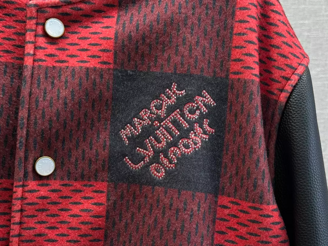 Trendy 8446 Louis Vuitton Jacket – LC019